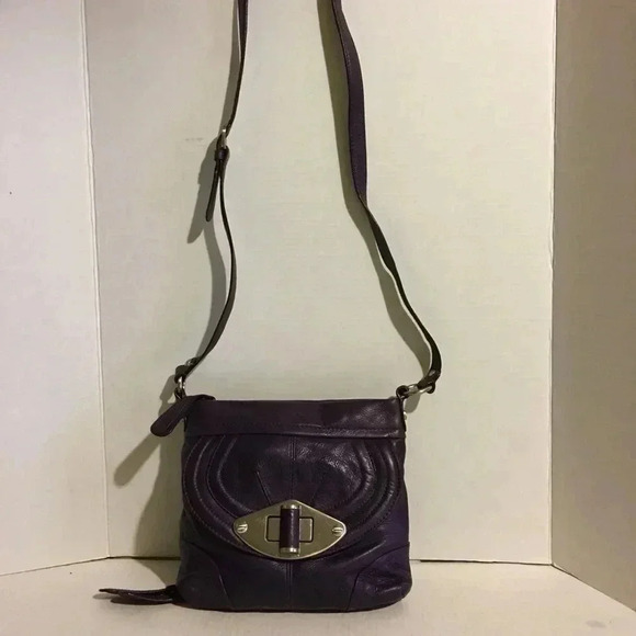 B. Makowsky purple leather crossbody handbag - Picture 2 of 8